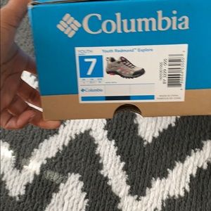 Size 7 Columbia walking/hiking shoe